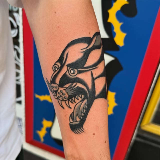 Cabeza de pantera tradicional