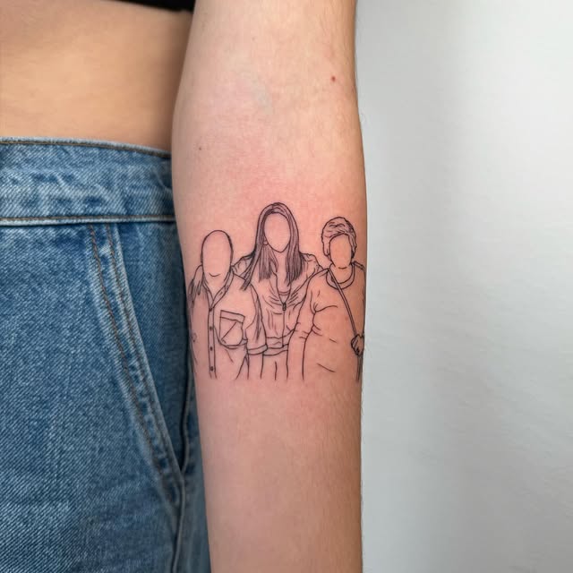 Siluetas de familia en fine line